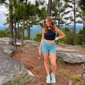 Meet your Posher, Gabi